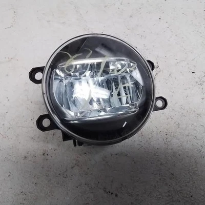 Toyota Highlander 2021 conductor lado izquierdo LED luz antiniebla con soporte montado OEM Foto 1 de 2