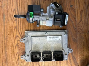 2009-2010 HONDA CIVIC 1.8L OEM Engine Computer Ignition Switch Immobilizer w/Key - Picture 1 of 15