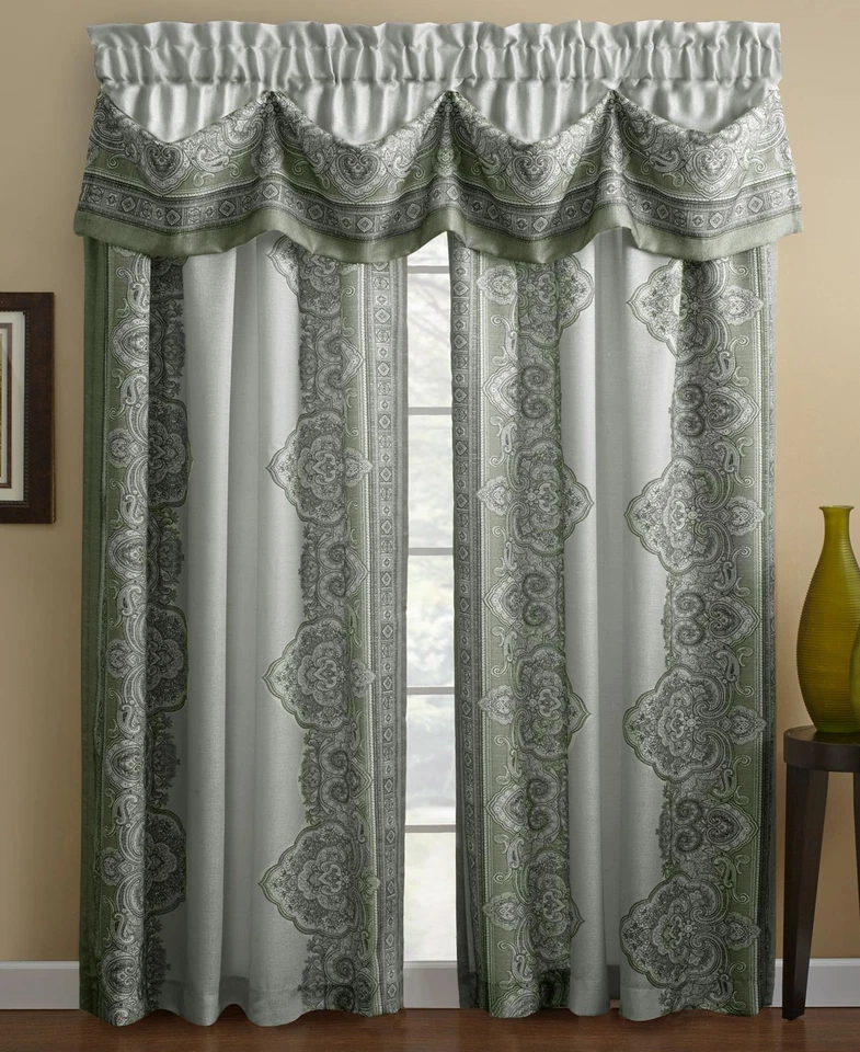 Cenefa Chapel Hill de Croscill Countess, 72 pulgadas por 16 pulgadas, Sage Foto 1 de 1