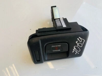 Conjunto de pestillo de bloqueo de asiento Volvo V50 2011 6841900, 6841902 #1370479-68 Foto 1 de 4