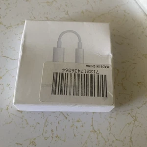 Adapter For Apple iPhone 3.5mm Jack Connector cable Headphone Aux All IOS Device - Photo 1 sur 3