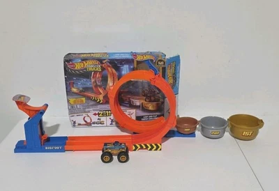 Hot Wheels Monster Truck Loop/and/Flip Trophy Challenge Playset NO INSTRUCTIONS - Image 1 of 3