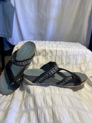 Bear Traps blue woven geometric ￼Sandals Womens 7.5M  adjustable strap Cushioned - Image 1 of 4