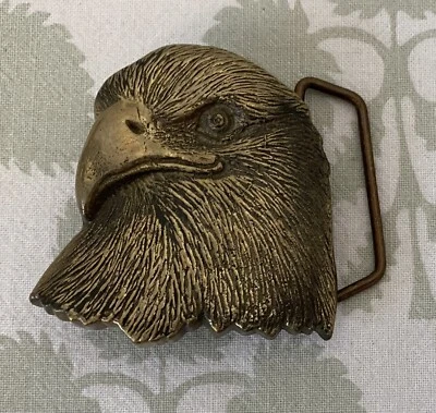 Hebilla de cinturón patriótica cabeza de águila calva de latón macizo de colección 1978 Baron Hebilla Foto 1 de 4