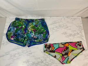 Body Glove Women Bikini Swimsuit Bottoms L and Glamsia Cover Shorts M Lot of 2 F - Picture 1 of 3