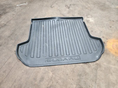 Subaru Outback 2012 - alfombrilla de goma para maletero Foto 1 de 3