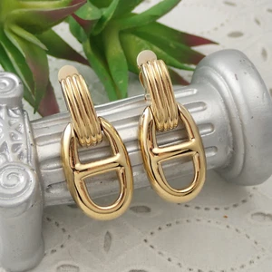 Vintage Givenchy Paris NY Mariner Link Doorknocker Gold Tone Clip Earrings - Picture 1 of 6