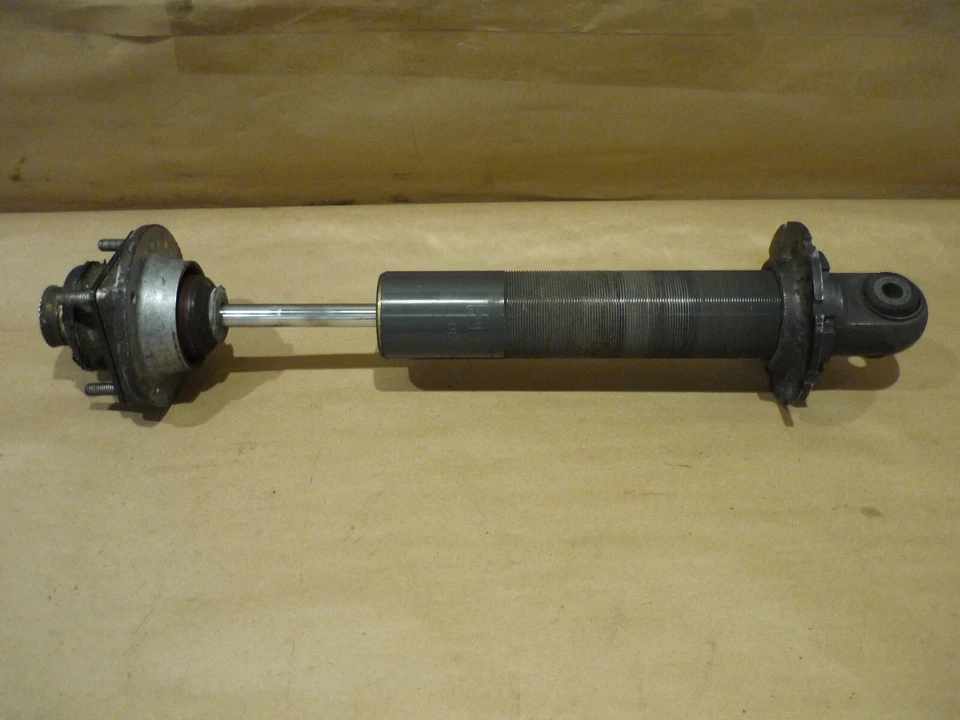 Ferrari Mondial t - Amortiguador trasero - P/N 137830 Foto 1 de 4