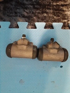 RAYBESTOS DODGE PAIR OF REAR WHEEL CYLINDERS - Picture 1 of 3
