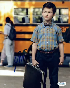 Iain Armitage "Young Sheldon" Signed 8x10 Photo Autograph Big Bang Theory ACOA - Picture 1 of 2