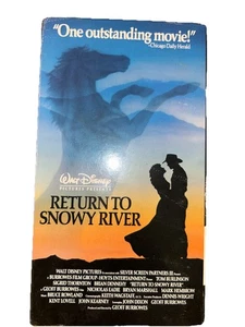 Vintage Return to Snowy River Walt Disney Movie VHS Cassette Video Tape. 1988 - Foto 1 di 3