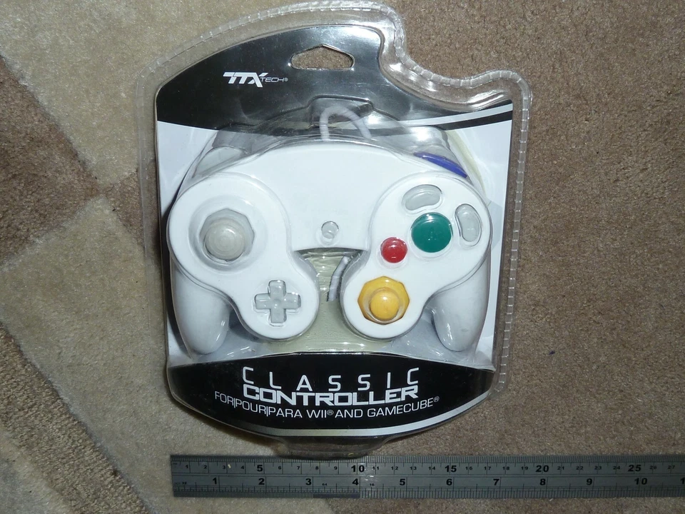 GAMECUBE CLASSIC CONTROLLER GAMEPAD GAME PAD BRAND NEW! White Nintendo Wii Retro - Image 1 of 3