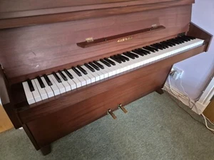 Zender Compact Upright Piano VGC - Picture 1 of 7