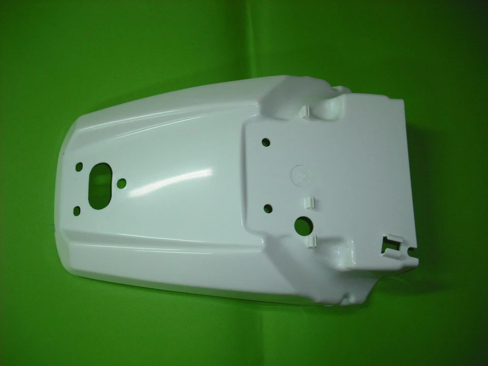 Yamaha XT550 XT 550 Rear Fender Fender Mudguard White - Image 1 of 1