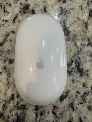 Apple Mouse A1015 Bluetooth Wireless White For Mac Working - Image 1 of 4