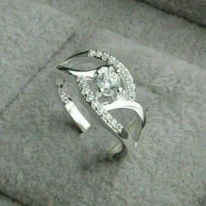 2 Ct Round Cut Simulated Diamond Stunning Wedding Ring In 14k White Gold Plated - Picture 1 of 5