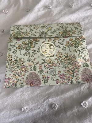 Новая подарочная сумка с логотипом Tory Burch подарочная коробка клапан мгновенная застежка 16 дюймов L x 16 дюймов H x 6 дюймов W - Изображение 1 из 4