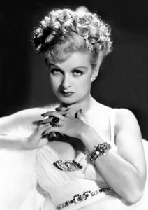 Joan Bennett Monochrome Photo Print 09 (A4 Size-210 x 297mm-8.5" x 11.75") - Picture 1 of 2