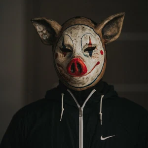 Scary Saw Pig Head Mask Cosplay Party Horrible Bloody Masks Clown Pig Latex Mask - Picture 1 of 21