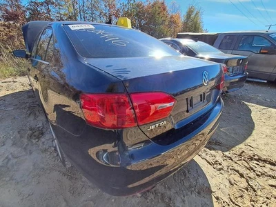 Used Left Tail Light Assembly fits: 2014 Volkswagen Jetta Sdn exc. City quarter Foto 1 de 4