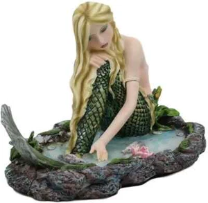 Estatua de sirena náutica rubia joven por la laguna 7,25" W - Imagen 1 de 4