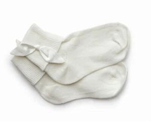 Little darlings Baby Boys Ivory socks with satin ties 3-6 months - Picture 1 of 1