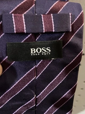 Corbata de seda Boss Hugo Boss hecha en Italia púrpura con rayas borgoña Foto 1 de 3