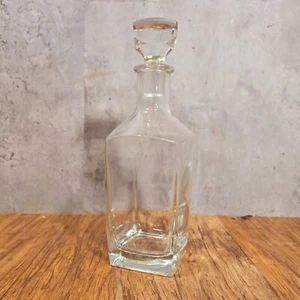 Decanter vintage quadrato in vetro trasparente con tappo in vetro alto 26 cm - Foto 1 di 15
