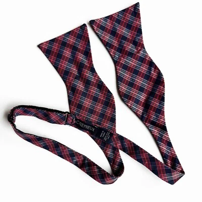 Pajarita ajustable Cremieux 100 % seda roja, azul marino y blanca a cuadros Foto 1 de 4