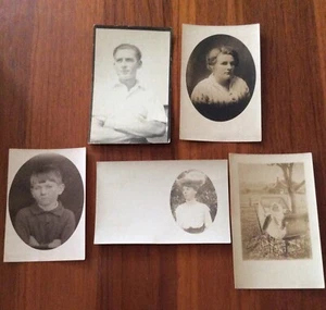 Lot Of 5 Antique/Vintage B&W Postcards Of Unknown People - Picture 1 of 2