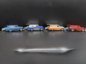 Hot Wheels PANEL CHEVY con pantalla de motocicletas solo LOTE DE 4 - Imagen 1 de 2
