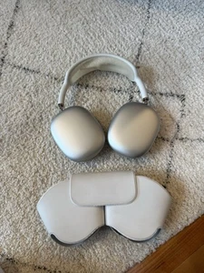 AirPods Pro Max Silver With Lightning Port - Photo 1/6