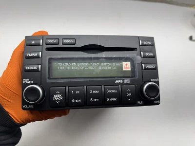 Receptor de rádio de áudio 96180-2F700LK Kia Spectra Sedan fabricante de equipamento original 2007 2008 2009 - Imagem 1 de 4