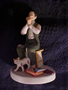 Vintage Porcelain NORMAN ROCKWELL Danbury Mint MAN THREADING NEEDLE FIGURINE 80 - Picture 1 of 9