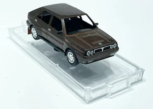 VITESSE LANCIA DELTA INTERGRALE STRADALE BROWN MODEL CAR 1:43 SCALE - Bild 1 von 4