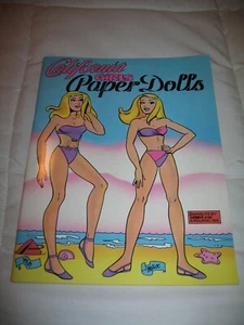 Vintage California Girls Paper Dolls 1988 SIGNED Trina Robbins - Picture 1 of 5