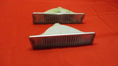 1981-1988 CUTLASS SUPREME PARKING LIGHT PAIR CLEAR SET 2 - Image 1 of 4