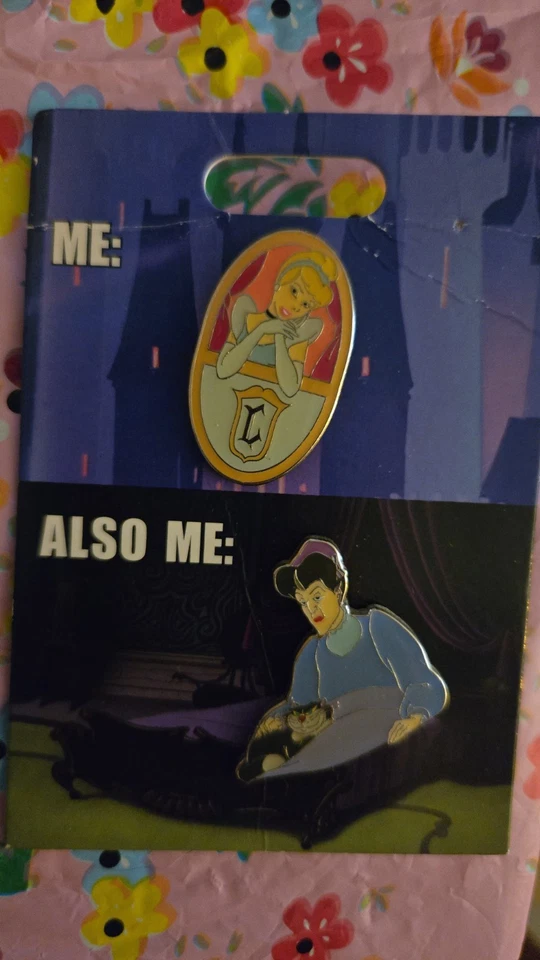 Prendedor Disney Colección Cenicienta y Madrastra Foto 1 de 1