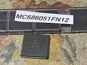 10X new MOTOROLA MC686051FN12, PLCC - Picture 1 of 1
