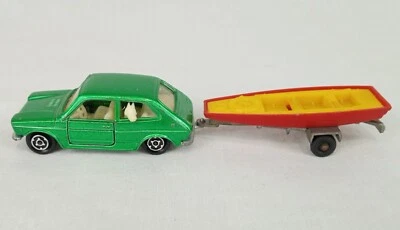 Fiat 127 verde Majorette # 203 de colección años 70 con bote y remolque unidad rara Foto 1 de 4