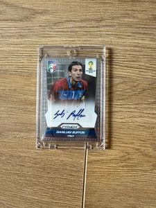 2014 Panini Prizm World Cup Gianluigi Buffon Signatures Italy Autogramm - Bild 1 von 2