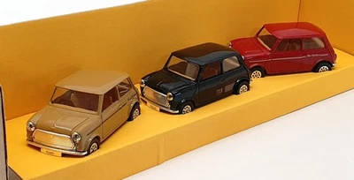 Corgi 1/36 Scale C18/1 - 3 Mini Racers - Piccadilly Park Lane The Chelsea - Image 1 of 4