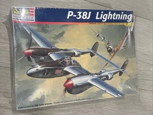 REVELL P-38J Lightning Airplane Model Kit Aircraft 1:48 Scale Plane 85-5479 NEW - Picture 1 of 5