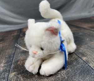 Avon 9 Zoll weiße flauschige Katze Plüsch mit blauem Band & Blume! - Bild 1 von 9