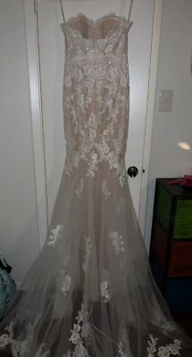 wedding dress Size 6 - Image 1 of 4