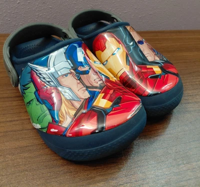 Zuecos sin cordones Crocs x Marvel Avengers icónicos cómodos para niños talla C12 Foto 1 de 4