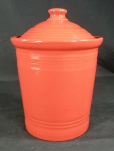 Fiesta Ware Medium Canister Crock w/ Lid Scarlet Red Excellent Condition - Picture 1 of 5