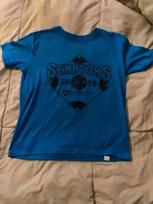 Childs L Harrisburg Senators Baseball 2018 Blue Short Sleeve Graphic T-Shirt - Imagem 1 de 2