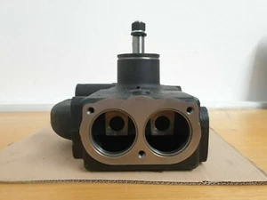 AGCO 41313027KR Water pump 3641880M91 UR - Afbeelding 1 van 9