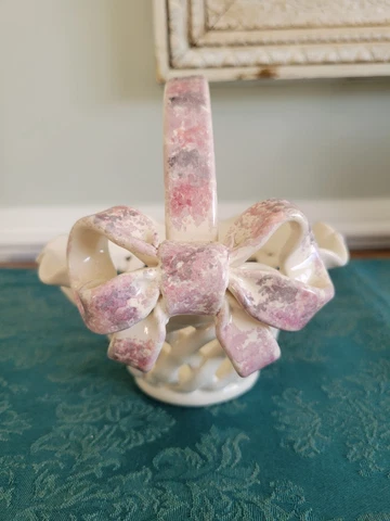 Round White Ceramic Lace Basket With Pink Handle & Bow 6” Cover